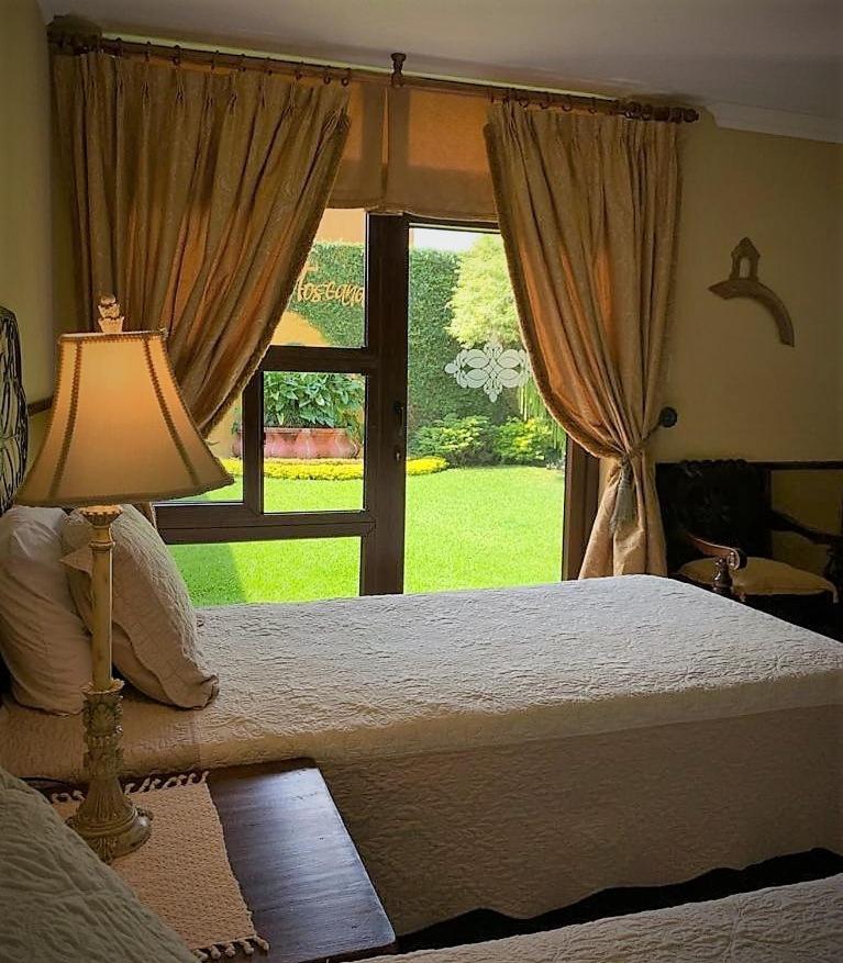 Hostal Villa Toscana グアテマラシティ エクステリア 写真