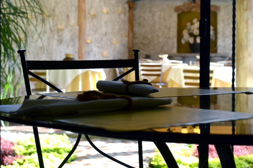 Hostal Villa Toscana グアテマラシティ エクステリア 写真