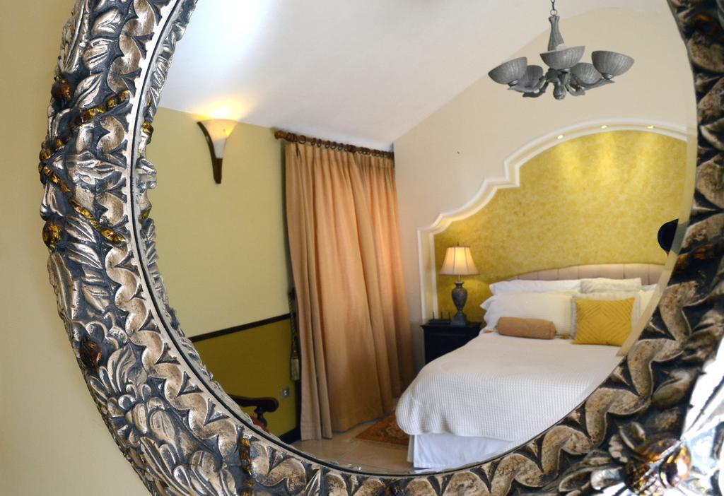 Hostal Villa Toscana グアテマラシティ エクステリア 写真