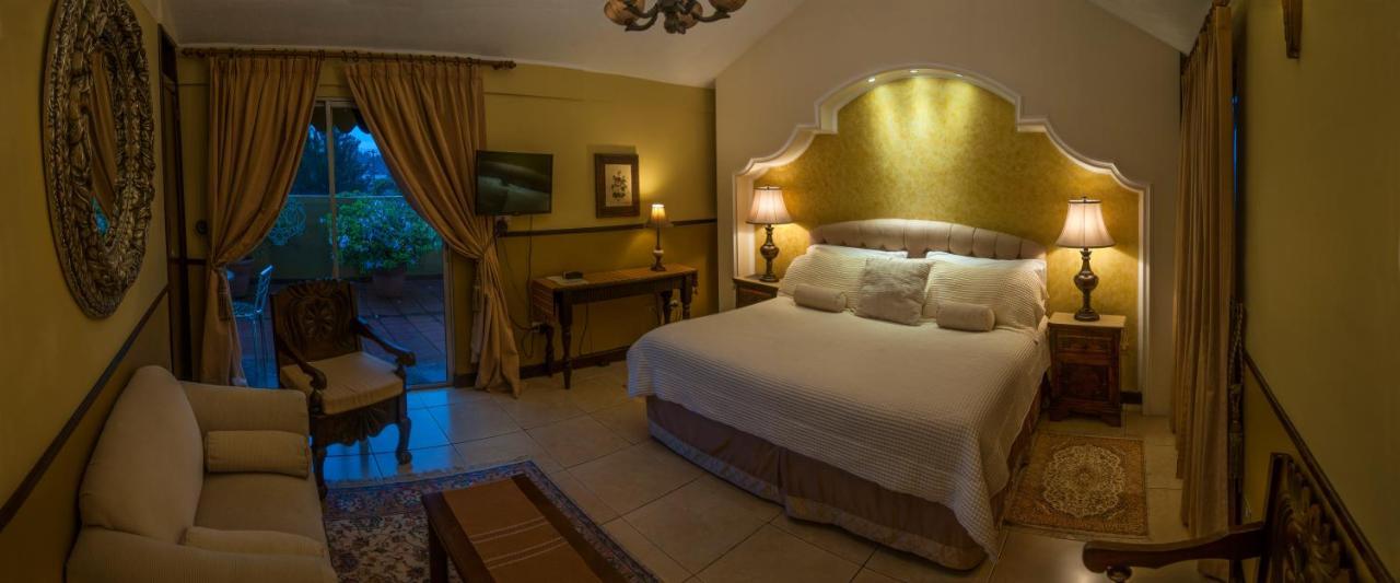 Hostal Villa Toscana グアテマラシティ エクステリア 写真