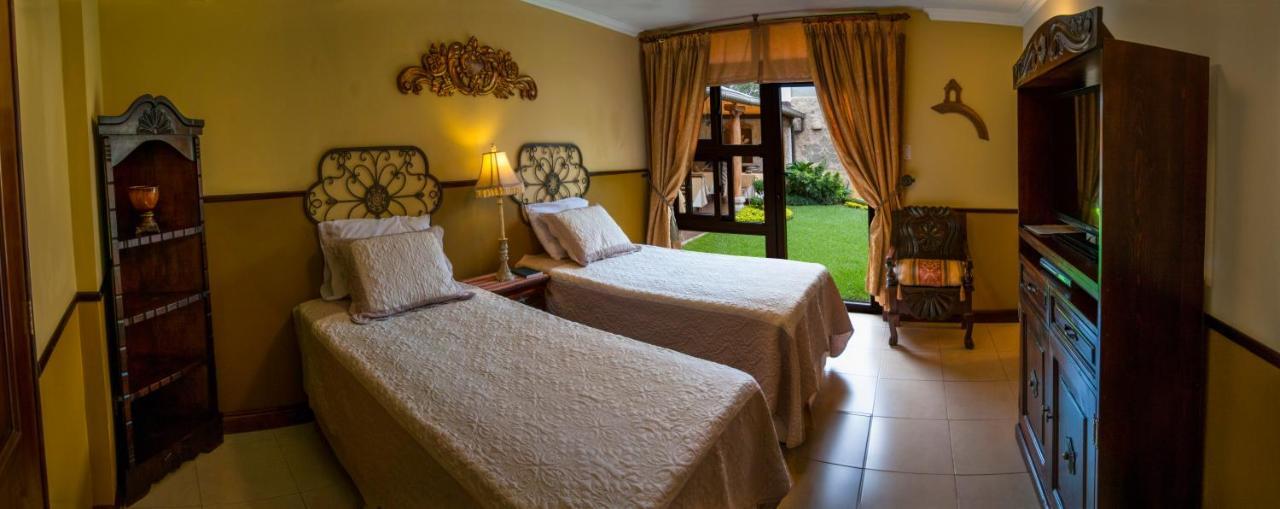 Hostal Villa Toscana グアテマラシティ エクステリア 写真