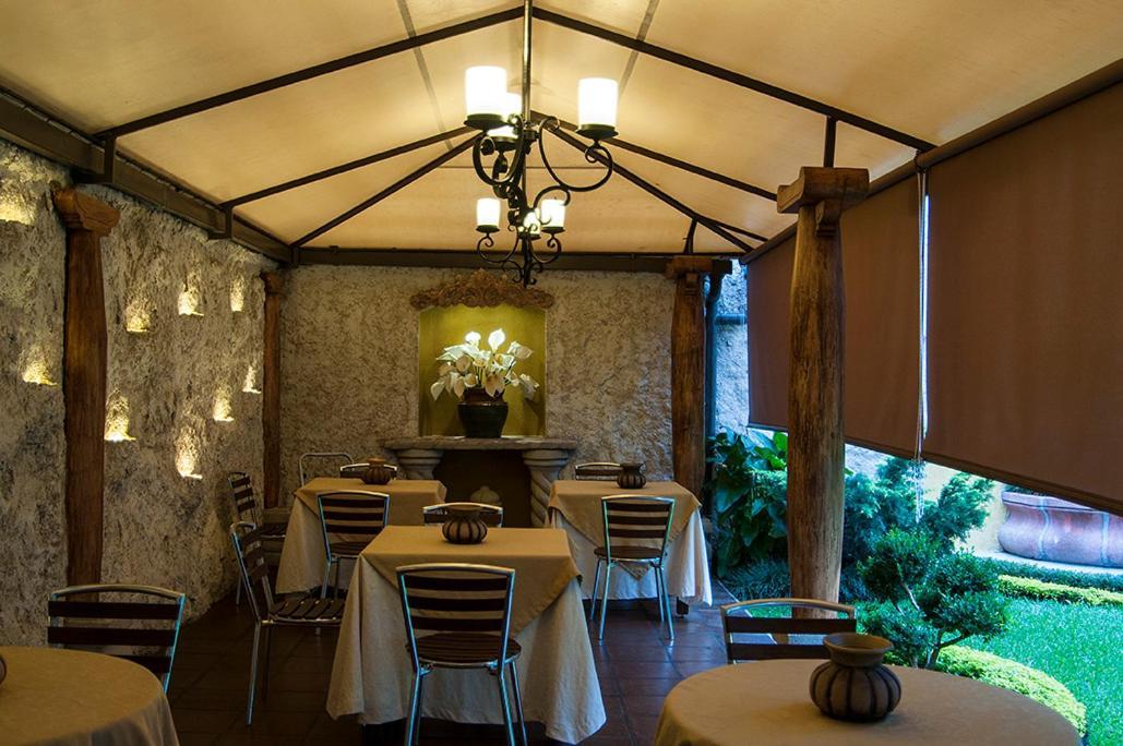 Hostal Villa Toscana グアテマラシティ エクステリア 写真